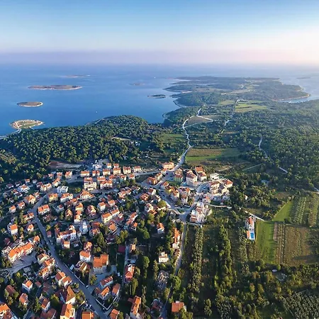 Stunning In With Wifi Apartment Premantura