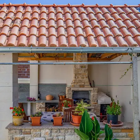 Stunning In With Wifi Apartment Premantura