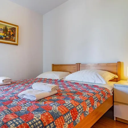 Stunning In With Wifi Apartment Premantura
